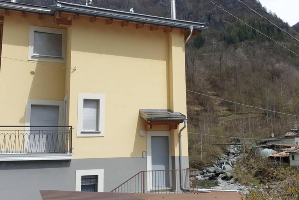 La Finestra Sul Fiume-Graziosa Mansarda.Cir 014O74 Leilighet Val Masino Eksteriør bilde